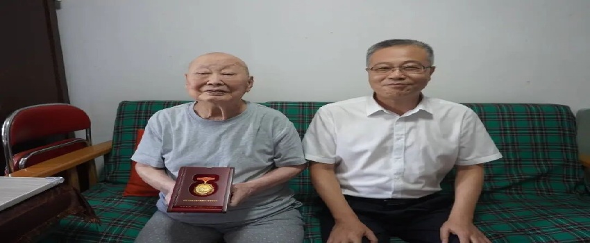 樂凱黨委探望抗戰老戰士